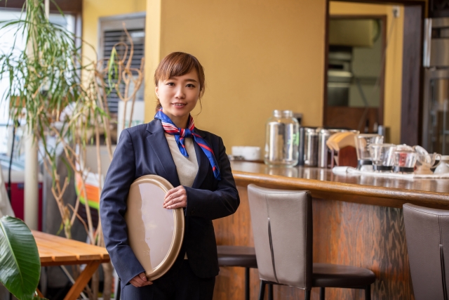リゾートエリア☆海が見える綺麗なホテル内のレストランでホールスタッフの募集♪